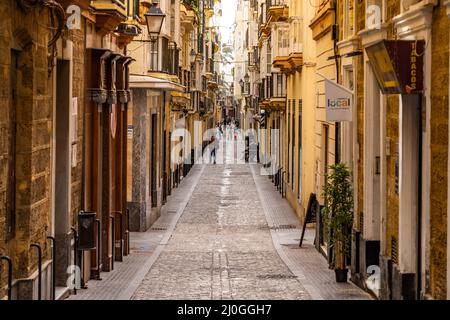 Gasse in der Altstadt von Cádiz, Andalusien, Espagnol | allée de la vieille ville de Cádiz, Andalousie, Espagne Banque D'Images