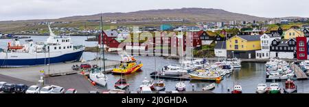 Vue panoramique de la capitale Torshavn sur l'île de Vagar, îles Féroé, Danemark Europe du Nord. Banque D'Images