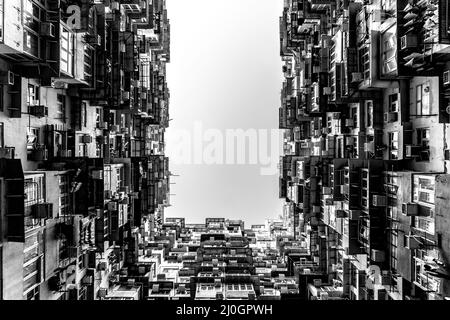 Le populaire entre les touristes lieu appelé Montane Mansion près de Tai Koo à Hong Kong. Vieux bâtiment rétro surpeuplé Banque D'Images