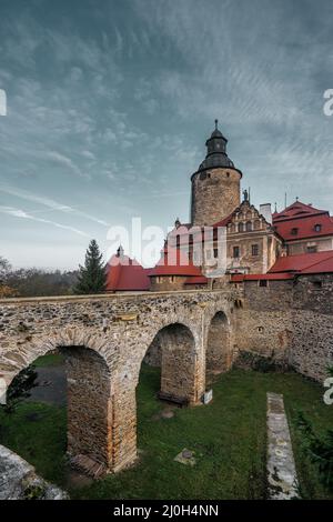 Vue sur le château de Czocha en Pologne. Banque D'Images