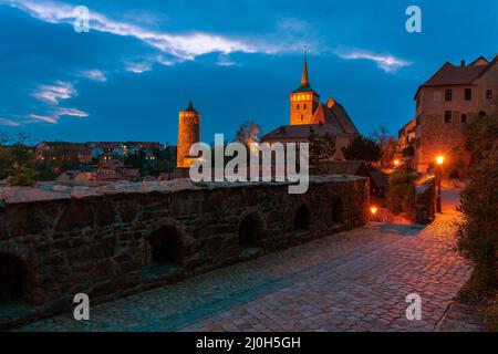 La vieille ville de Bautzen dans la nuit Banque D'Images