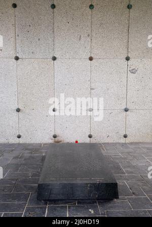 Pornichet, France - 2 mars 2022 : cimetière militaire allemand à Pornichet. Un total de 4836 victimes allemandes de guerre sont ici. Nuageux jour d'hiver. Sélectif Banque D'Images