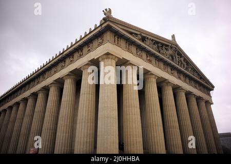 Le Parthénon dans Centennial Park, à Nashville, Tennessee, une réplique à grande échelle du Parthénon original à Athènes. Banque D'Images