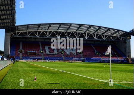 WIGAN, ROYAUME-UNI. 19th MARS le DW Stadium pendant le match Sky Bet League 1 entre Wigan Athletic et Morecambe au DW Stadium, Wigan, le samedi 19th mars 2022. (Credit: Ian Charles | MI News) Credit: MI News & Sport /Alay Live News Banque D'Images