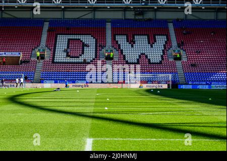 WIGAN, ROYAUME-UNI. 19th MARS le DW Stadium pendant le match Sky Bet League 1 entre Wigan Athletic et Morecambe au DW Stadium, Wigan, le samedi 19th mars 2022. (Credit: Ian Charles | MI News) Credit: MI News & Sport /Alay Live News Banque D'Images