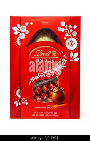 Lindt Lindor chocolat au lait oeuf de Pâques Banque D'Images