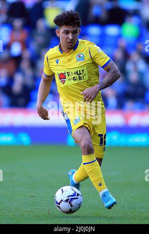 Reading, Royaume-Uni. 19th mars 2022. Tyrhys Dolan de Blackburn Rovers en action pendant le match. EFL Skybet Championship Match, Reading v Blackburn Rovers au Select car Leasing Stadium à Reading le samedi 19th mars 2022. Cette image ne peut être utilisée qu'à des fins éditoriales. Utilisation éditoriale uniquement, licence requise pour une utilisation commerciale. Aucune utilisation dans les Paris, les jeux ou les publications d'un seul club/ligue/joueur. photo par Steffan Bowen/Andrew Orchard sports photographie/Alay Live news crédit: Andrew Orchard sports photographie/Alay Live News Banque D'Images