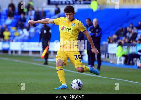 Reading, Royaume-Uni. 19th mars 2022. Ryan Giles de Blackburn Rovers en action pendant le match. EFL Skybet Championship Match, Reading v Blackburn Rovers au Select car Leasing Stadium à Reading le samedi 19th mars 2022. Cette image ne peut être utilisée qu'à des fins éditoriales. Utilisation éditoriale uniquement, licence requise pour une utilisation commerciale. Aucune utilisation dans les Paris, les jeux ou les publications d'un seul club/ligue/joueur. photo par Steffan Bowen/Andrew Orchard sports photographie/Alay Live news crédit: Andrew Orchard sports photographie/Alay Live News Banque D'Images