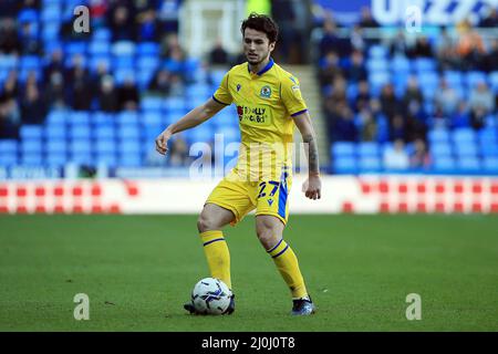 Reading, Royaume-Uni. 19th mars 2022. Lewis Travis de Blackburn Rovers en action pendant le match. EFL Skybet Championship Match, Reading v Blackburn Rovers au Select car Leasing Stadium à Reading le samedi 19th mars 2022. Cette image ne peut être utilisée qu'à des fins éditoriales. Utilisation éditoriale uniquement, licence requise pour une utilisation commerciale. Aucune utilisation dans les Paris, les jeux ou les publications d'un seul club/ligue/joueur. photo par Steffan Bowen/Andrew Orchard sports photographie/Alay Live news crédit: Andrew Orchard sports photographie/Alay Live News Banque D'Images