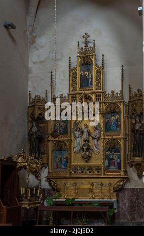 Felanitx, Espagne; mars 11 2022 : intérieur de l'église paroissiale de Sant Miquel, dans la ville majorquine de Felanitx, Espagne Banque D'Images