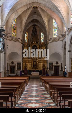 Felanitx, Espagne; mars 11 2022 : intérieur de l'église paroissiale de Sant Miquel, dans la ville majorquine de Felanitx, Espagne Banque D'Images