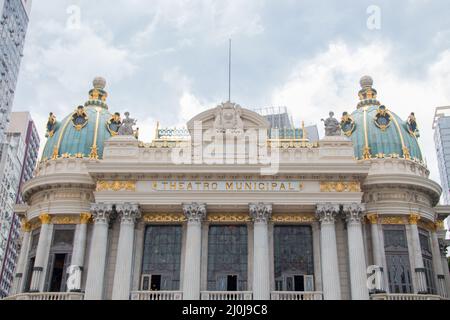 Théâtre municipal à Rio de Janeiro, Brésil - 6 décembre 2021 : théâtre municipal au centre de Rio de Janeiro Banque D'Images
