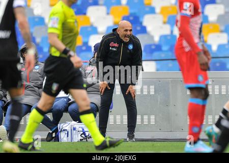 Naples, Italie. 19th mars 2022. Luciano Spalletti entraîneur de Napoli, pendant le match de l'italien Serie A seriea entre Napoli vs Udinese résultat final, Napli 2, Udinese 1, match joué au stade Diego Armando Maradona. Naples, Italie, 19 mars 2022. (Photo par Vincenzo Izzo/Sipa USA) crédit: SIPA USA/Alay Live News Banque D'Images