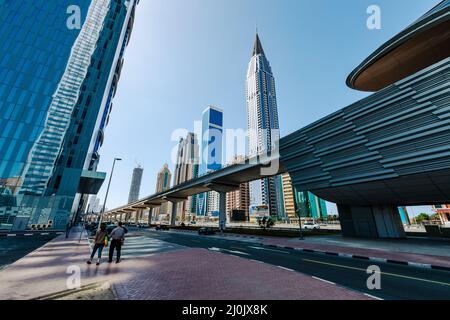 Vue sur les gratte-ciels du centre financier de Dubaï. Dubaï, Émirats arabes Unis Banque D'Images