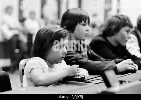 Le Londres fait la guerre aux premiers championnats nationaux d'envahisseurs de l'espace en Grande-Bretagne. L'événement a attiré 350 joueurs dédiés. 19th avril 1981. Banque D'Images