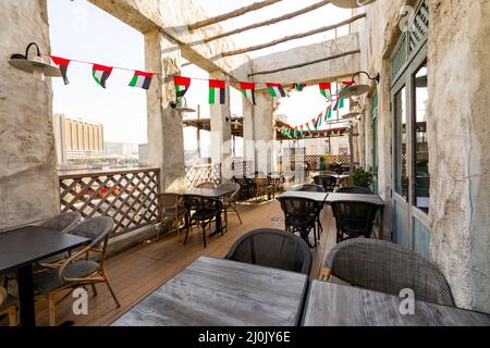 Restaurant traditionnel de style arabe. La vieille ville de Dubaï Deira. Émirats arabes Unis. Moyen-Orient. Banque D'Images