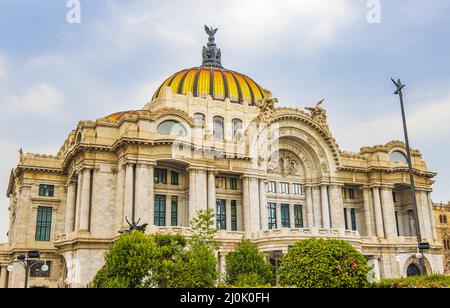 Magnifique palais des beaux-arts, chef-d'œuvre architectural à Mexico. Banque D'Images