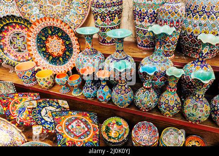 Boutique de souvenirs au Grand Souk de Dubaï. Le bazar de style arabe traditionnel à Dubaï Old Souq, Émirats arabes Unis. Banque D'Images