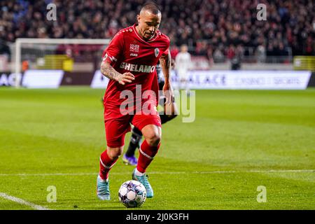 ANTWERPEN, BELGIQUE - MARS 19: Radja Nainggolan du Royal Antwerp FC lors du match Jupiler Pro League entre Royal Antwerp FC et SV Zulte Waregem à Bosuilstadion le 19 mars 2022 à Antwerpen, Belgique (photo de Joris Verwijst/Orange Pictures) Banque D'Images