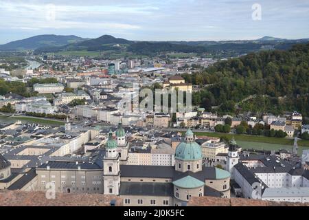 Paysage de Dom zu Salzburg sur la forteresse Hohensalzburg en Autriche Banque D'Images