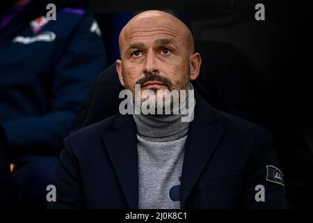 Milan, Italie - 19 mars 2022: Vincenzo Italiano, entraîneur en chef de l'ACF Fiorentina pendant la série italienne Un match de championnat de football FC Internazionale vs ACF Fiorentina au stade San Siro Banque D'Images