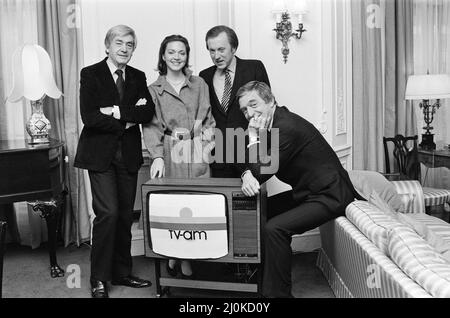 Les présentateurs de la nouvelle émission de petit-déjeuner 'TV-am' - Robert Kee, Anna Ford, David Frost et Michael Parkinson. 1982. Banque D'Images