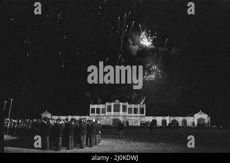 Le feu d'artifice a été observé par un demi-million de personnes à Hyde Park à Londres, devant le mariage royal. 28th juillet 1981. Banque D'Images