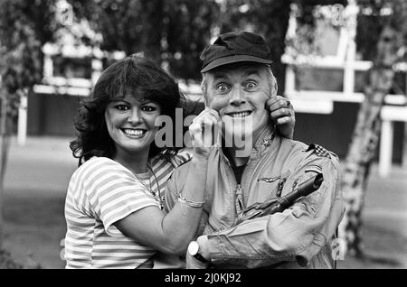 L'acteur Kenneth Cope et l'actrice Ann Michelle. 28th septembre 1980. Banque D'Images