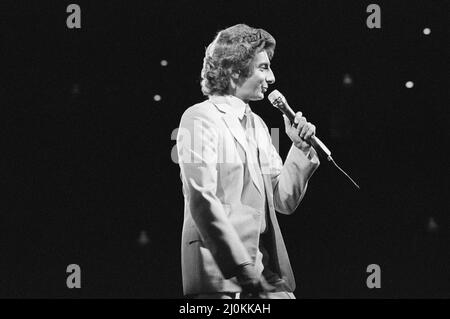 Barry Manilow en concert au Hartford Civic Center, Hartford, Connecticut, Amérique. Décembre 1981. Banque D'Images