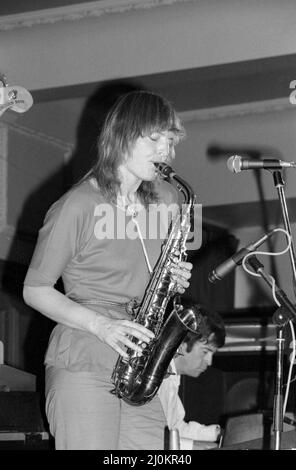 La musicienne anglaise Barbara Thompson, MBE, se présente à Londres, en Angleterre, en 1986. Banque D'Images