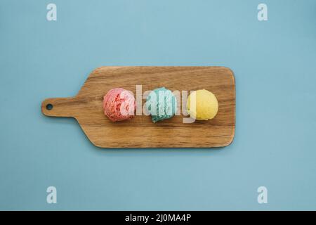 Concept de crème glacée avec trois boules Banque D'Images