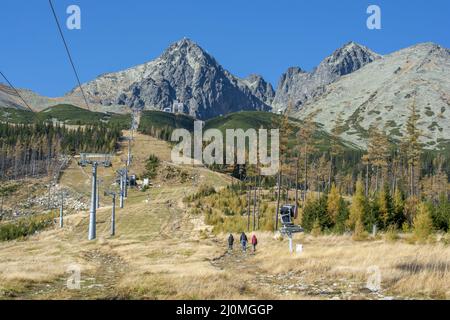 Lomnicky Peak (Lomnicky stit) en été. Deuxième pic le plus élevé dans les Hautes Tatras. Banque D'Images