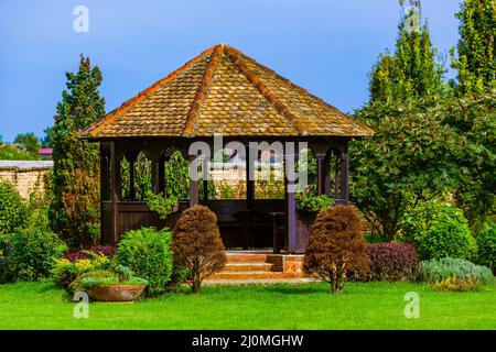 Arbor dans le monastère de Kovilj à Fruska Gora - Serbie Banque D'Images