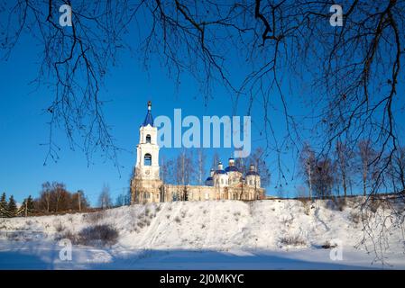 L'ancienne cathédrale de Résurrection, le jour de janvier. Kashin, région de Tver. Russie Banque D'Images