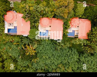 Phuket Thaïlande novembre 2021, Resort de luxe avec piscine villa en Thaïlande sur une journée nuageux pendant la saison de pluie Banque D'Images