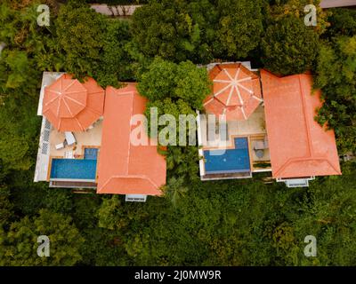 Phuket Thaïlande novembre 2021, Resort de luxe avec piscine villa en Thaïlande sur une journée nuageux pendant la saison de pluie Banque D'Images