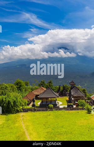 Temple de Lempuyang - île de Bali en Indonésie Banque D'Images