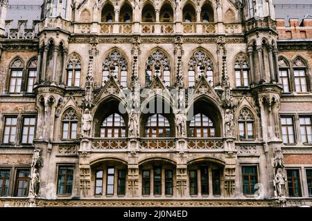 Bâtiment gothique de la nouvelle mairie de Marienplatz à Munich Banque D'Images