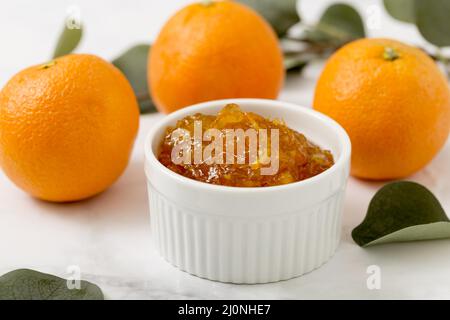 Confiture délicieuse maison à l'orange mandarine. Haute qualité et résolution magnifique concept de photo Banque D'Images