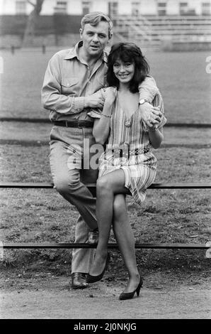 L'acteur Anthony Hopkins et l'actrice Lesley-Anne sont photographiés ensemble à Londres. Ils sont dus à la star dans un film ensemble appelé 'Arche de Triomphe'. 15th mars 1984. Banque D'Images