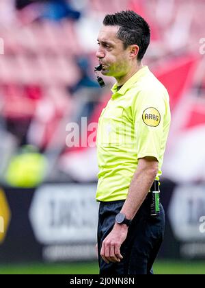 UTRECHT, PAYS-BAS - MARS 20: Arbitre Dennis Higler lors du match néerlandais Eredivisie entre le FC Utrecht et le FC Groningen au Stadion Galgenwaard le 20 mars 2022 à Utrecht, pays-Bas (photo de Geert van Erven/Orange Pictures) Banque D'Images
