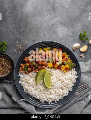 Vue de dessus délicieuse cuisine brésilienne avec du riz. Haute qualité et résolution magnifique concept de photo Banque D'Images