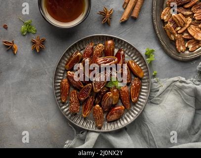 Afficher les dates et les arrangements de noix. Haute qualité et résolution magnifique concept de photo Banque D'Images