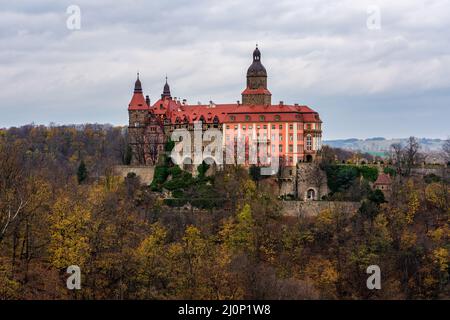 Vue panoramique sur le château de KsiaÅ1/4 Banque D'Images