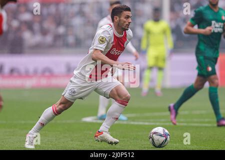 AMSTERDAM, PAYS-BAS - MARS 20: Dusan Tadic d'Ajax pendant le match néerlandais Eredivisie entre AFC Ajax et Feyenoord à l'arène Johan Cruijff le 20 mars 2022 à Amsterdam, pays-Bas (photo de Peter Lous/Orange Pictures) Banque D'Images