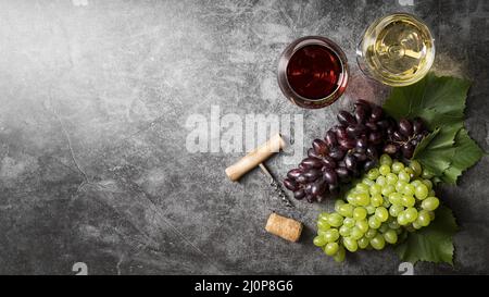 Vue de dessus délicieux vin biologique et raisins. Haute qualité et résolution magnifique concept de photo Banque D'Images