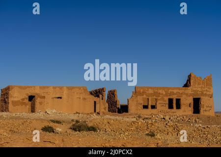 Un village traditionnel dans l'oasis de la vallée de Ziz près d'Errachidia, Maroc, Afrique Banque D'Images