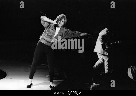 Groupe pop Wham! En concert à Whitley Bay. Décembre 1984. Groupe pop Wham! En concert à Whitley Bay Ice Rink. L'ouverture du Grand Tour. 4th décembre 1984. Banque D'Images