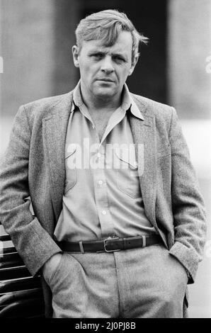 L'acteur Anthony Hopkins en photo à Londres. Il est dû à la star dans un film avec Lesley-Anne Down appelé 'Arche de Triomphe'. 15th mars 1984. Banque D'Images