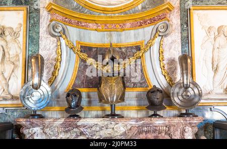 Armure de chevalier d'âge moyen - 15ème siècle Banque D'Images